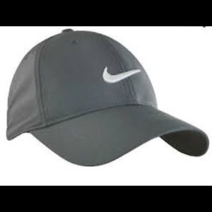 NIKE DRI-FIT LEGACY 91 TECH ADJUSTABLE GOLF HAT